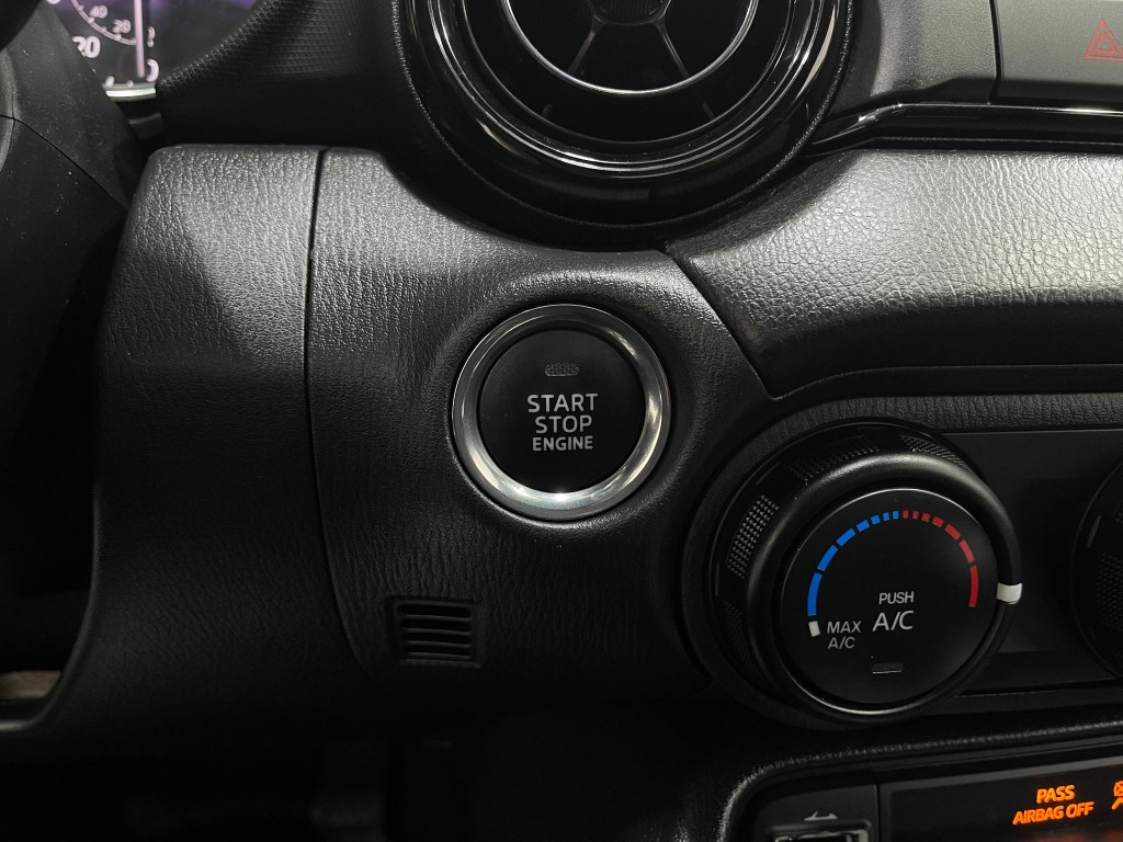 2017 Mazda MX-5 Miata Image 18