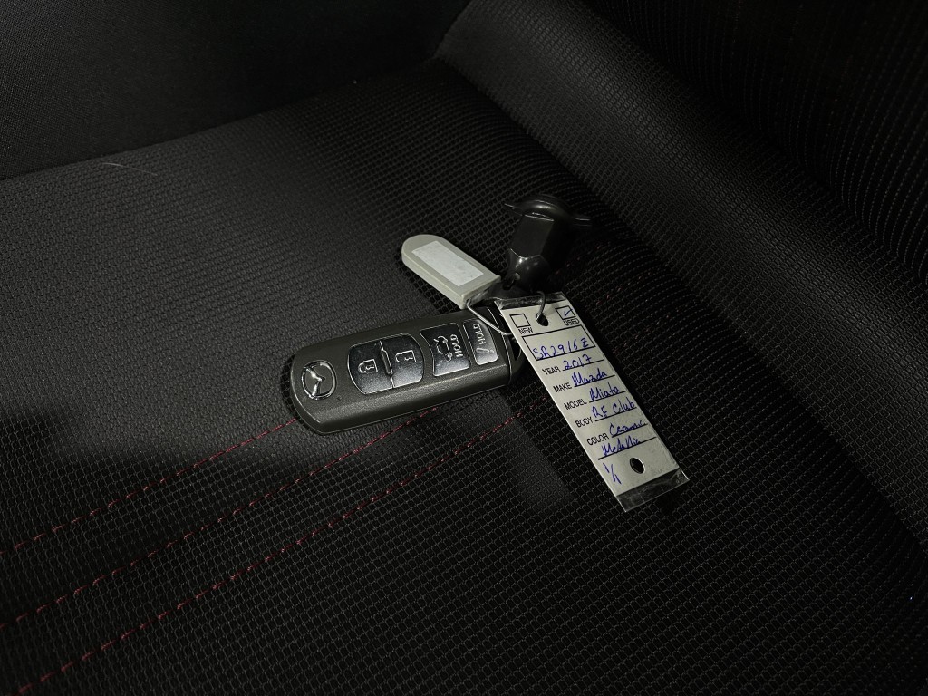 2017 Mazda MX-5 Miata Image 32