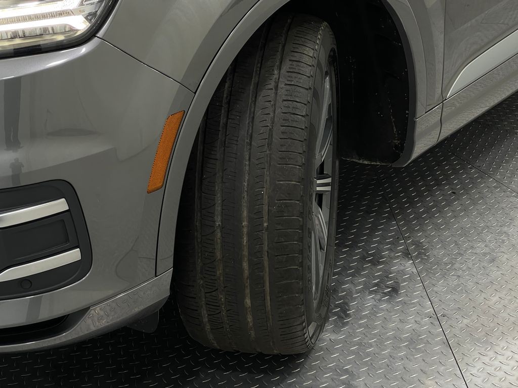 2018 Audi Q7 Image 38