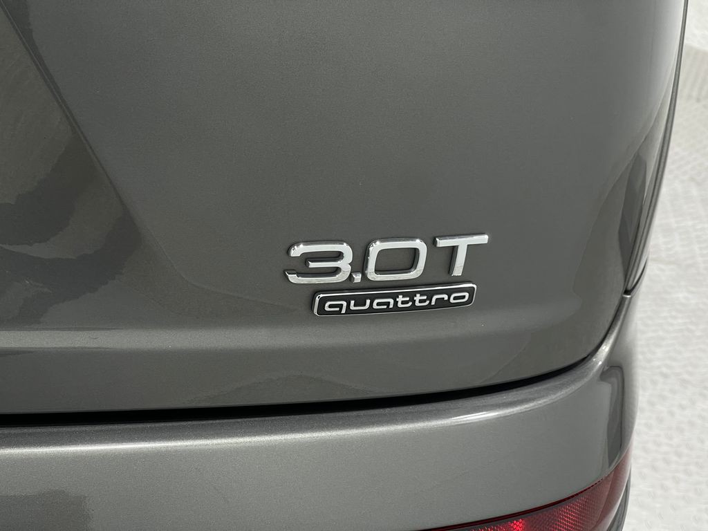 2018 Audi Q7 Image 42