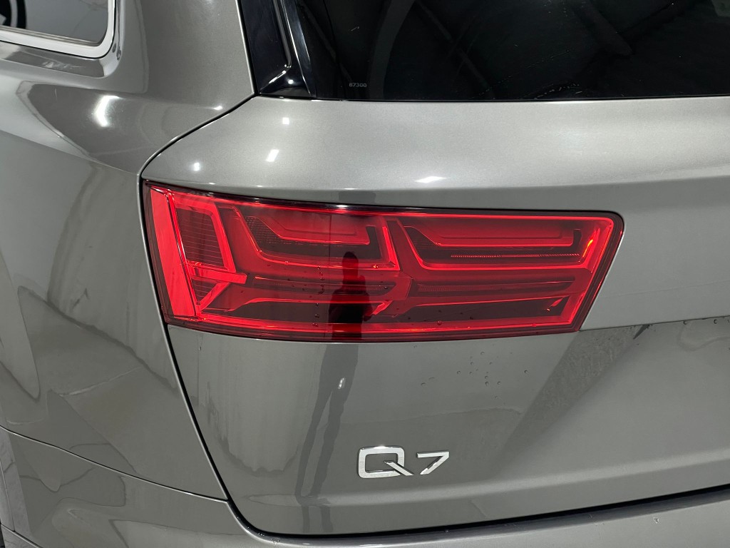 2018 Audi Q7 Image 36