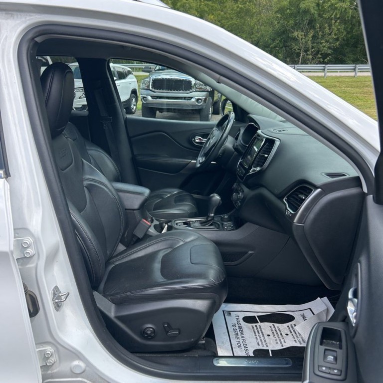 2019 Jeep Cherokee Image 9