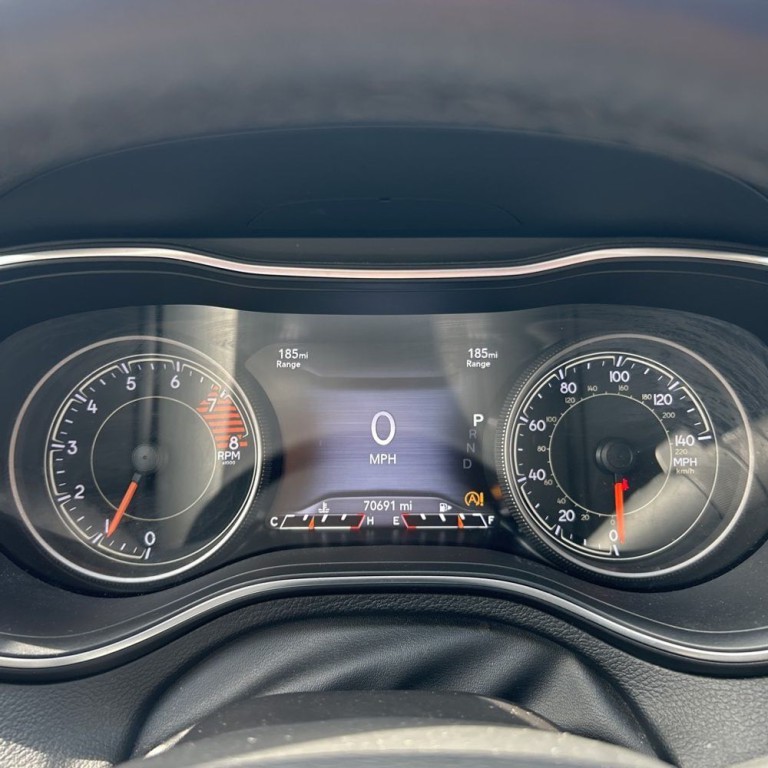 2019 Jeep Cherokee Image 11