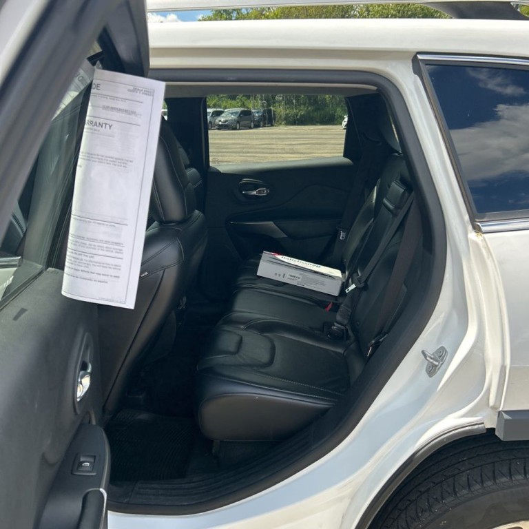 2019 Jeep Cherokee Image 17