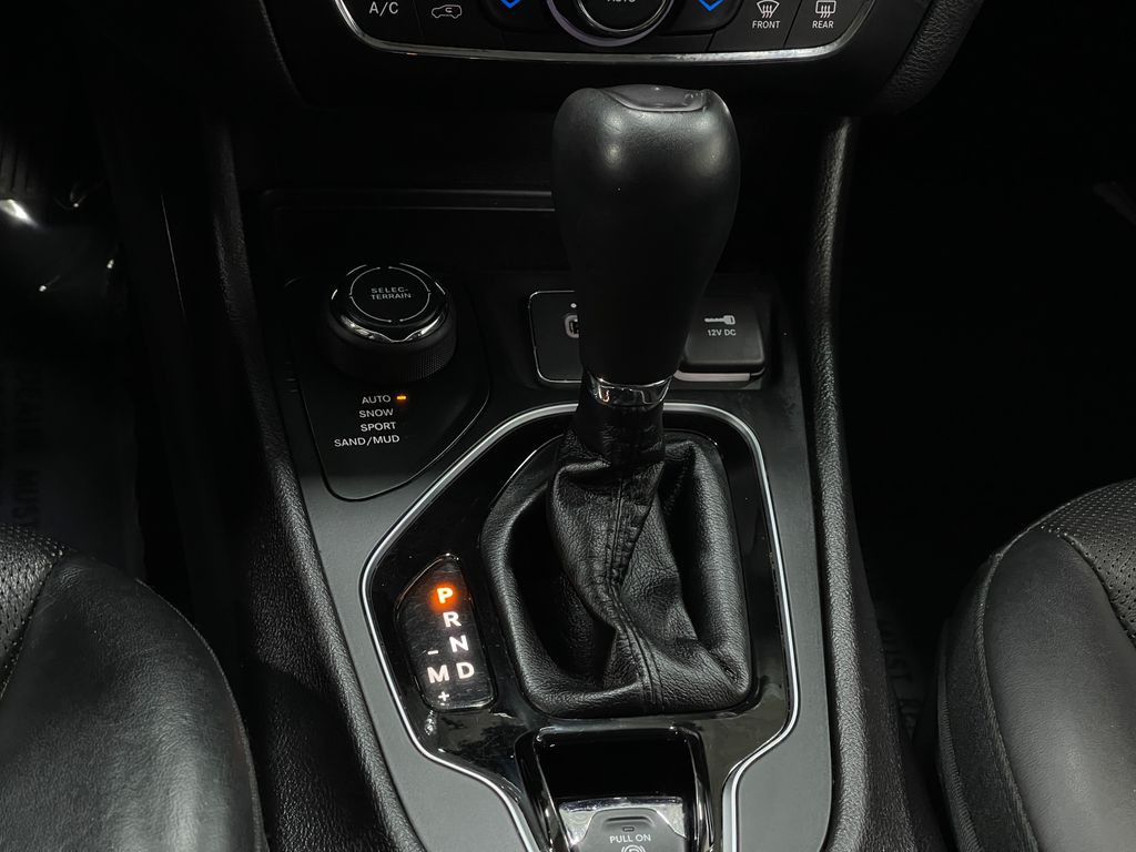 2019 Jeep Cherokee Image 28