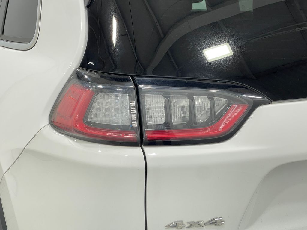 2019 Jeep Cherokee Image 33