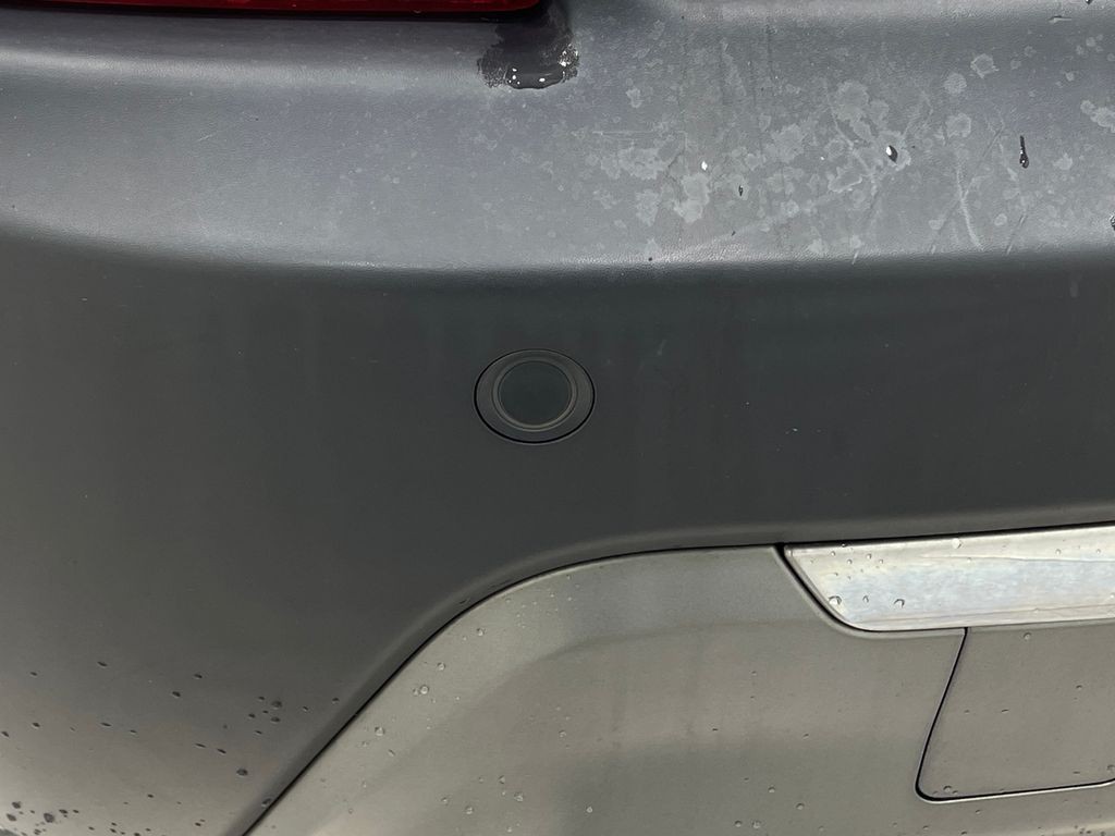 2019 Jeep Cherokee Image 11