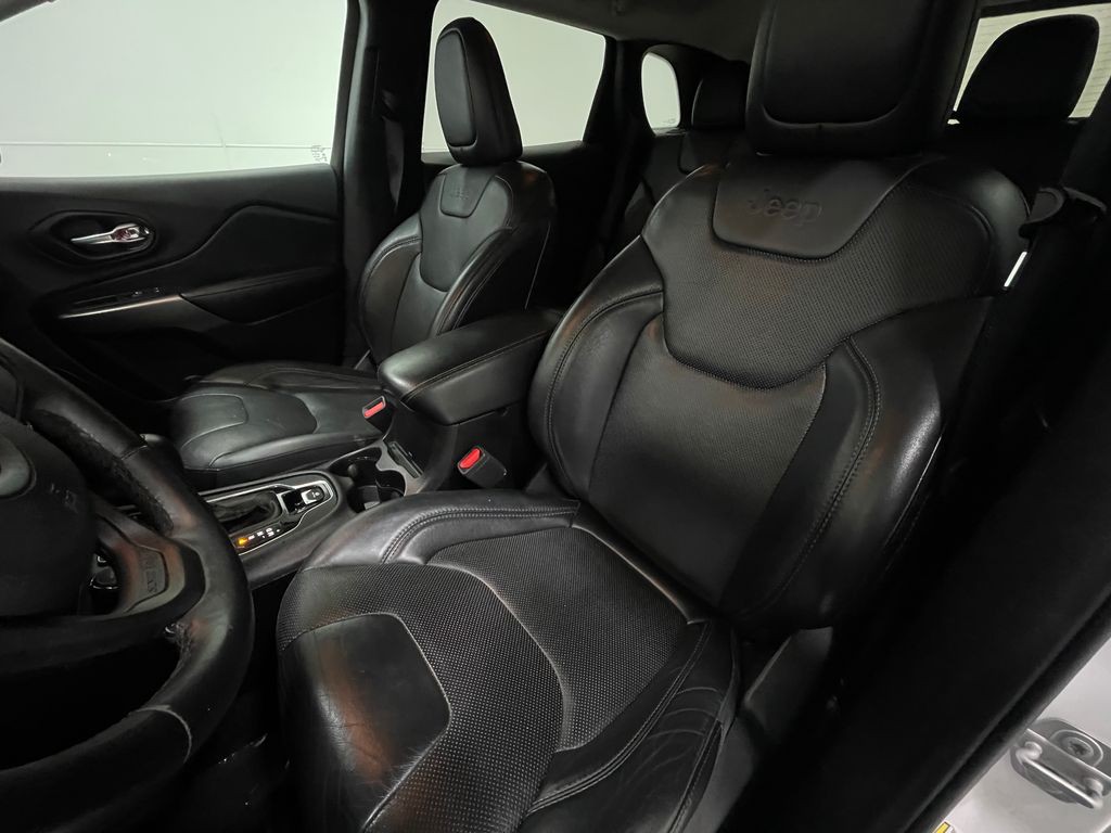 2019 Jeep Cherokee Image 13