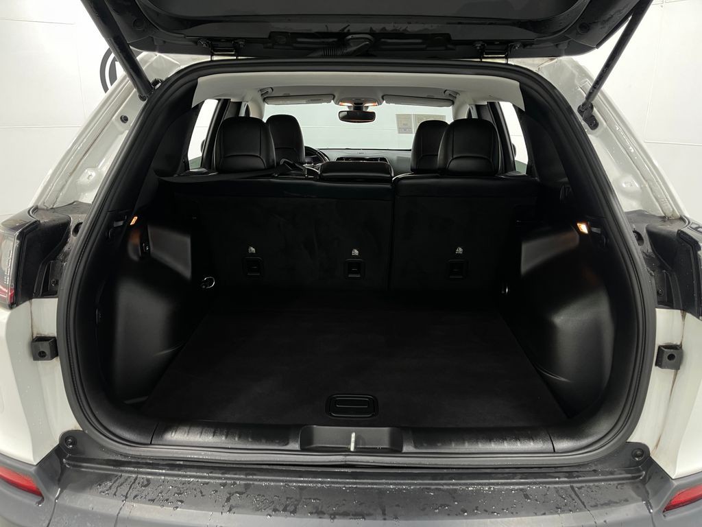 2019 Jeep Cherokee Image 25