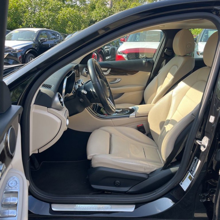2019 Mercedes-Benz C-Class Image 8