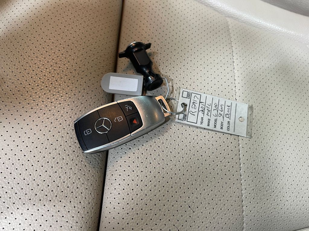 2019 Mercedes-Benz C-Class Image 35