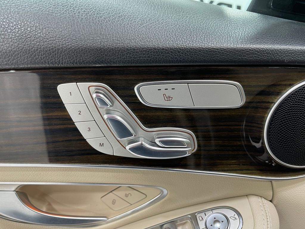 2019 Mercedes-Benz C-Class Image 12