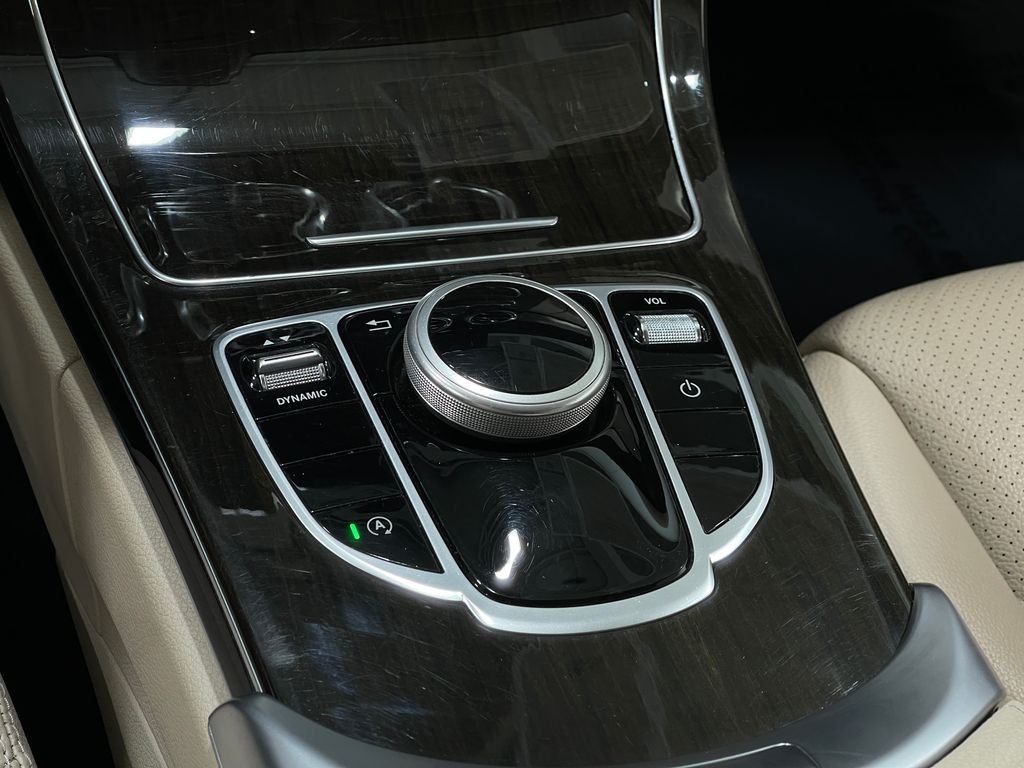 2019 Mercedes-Benz C-Class Image 23