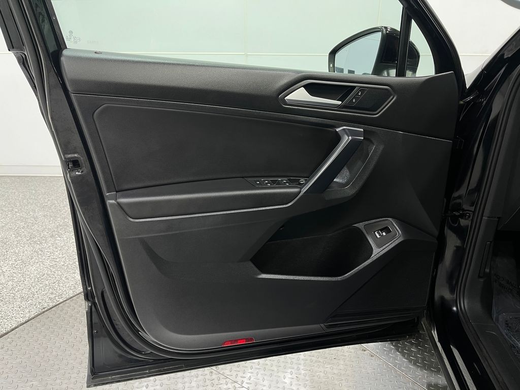 2021 Volkswagen Tiguan Image 16