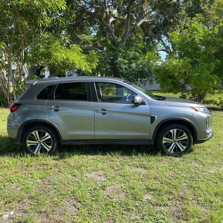 2022 Mitsubishi Outlander Image 4