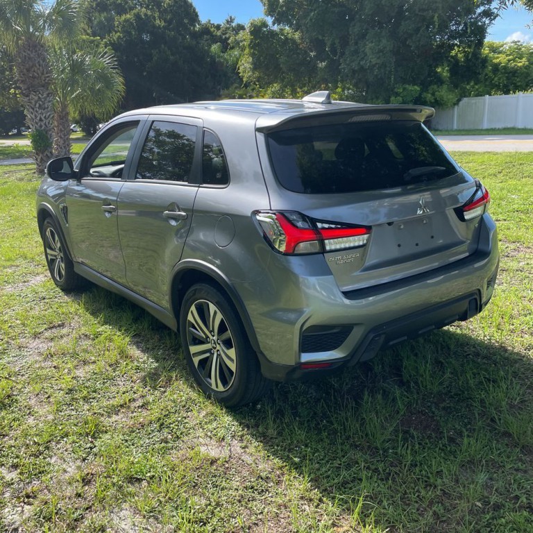 2022 Mitsubishi Outlander Image 8