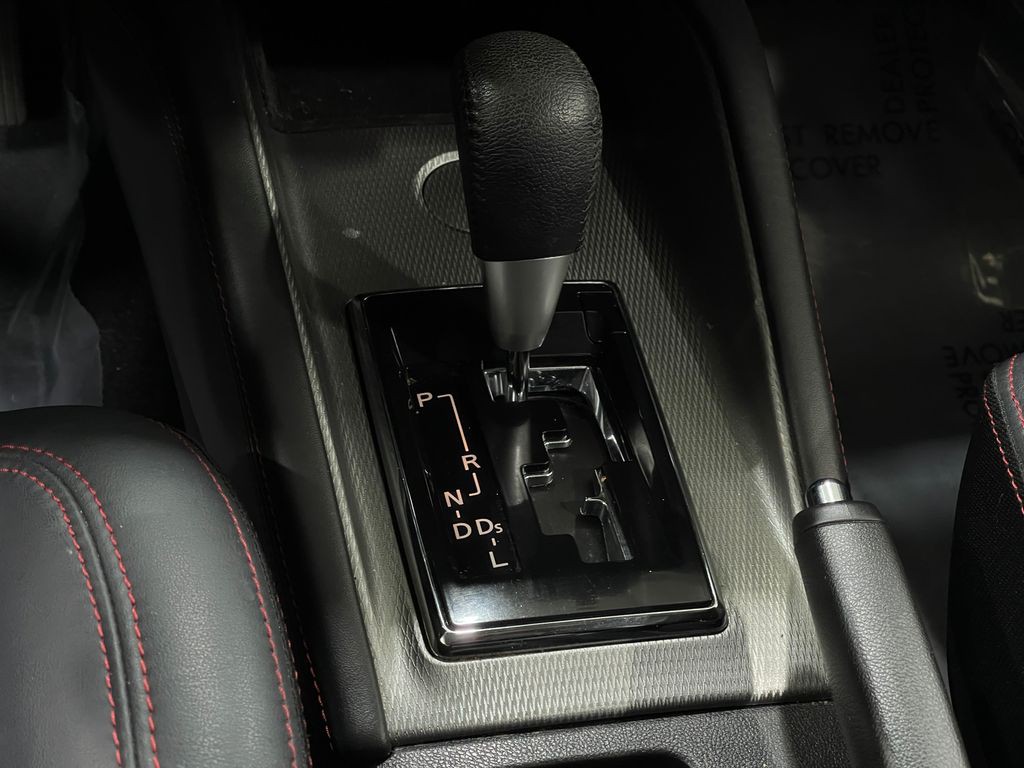 2022 Mitsubishi Outlander Image 27