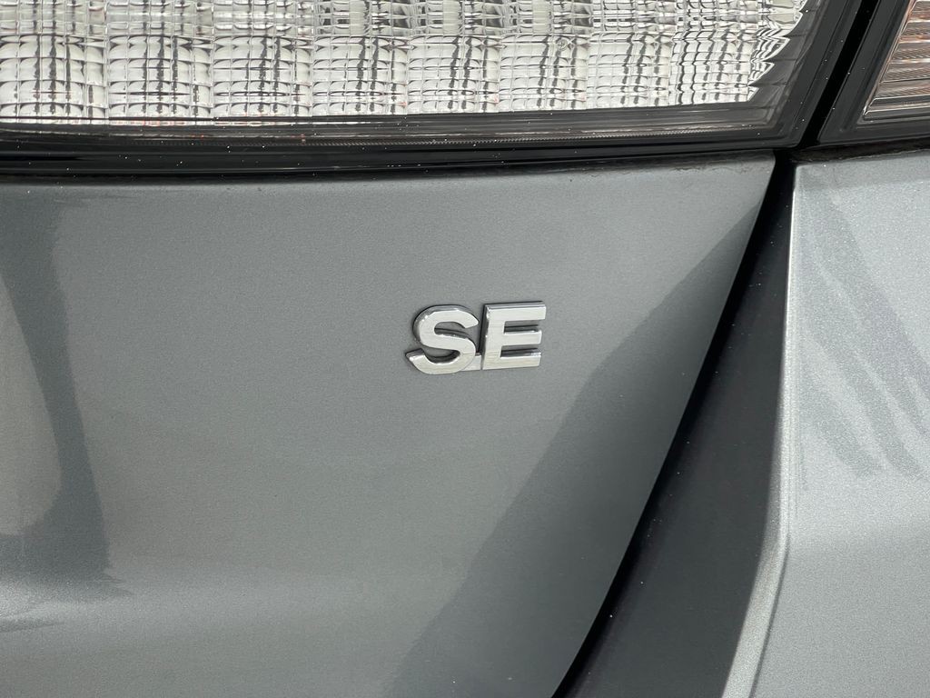2022 Mitsubishi Outlander Image 38
