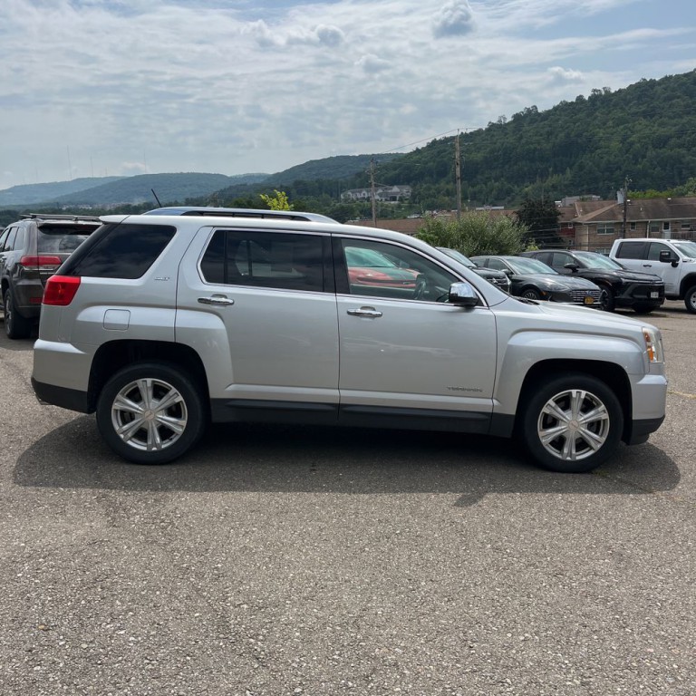 2017 GMC Terrain Image 4