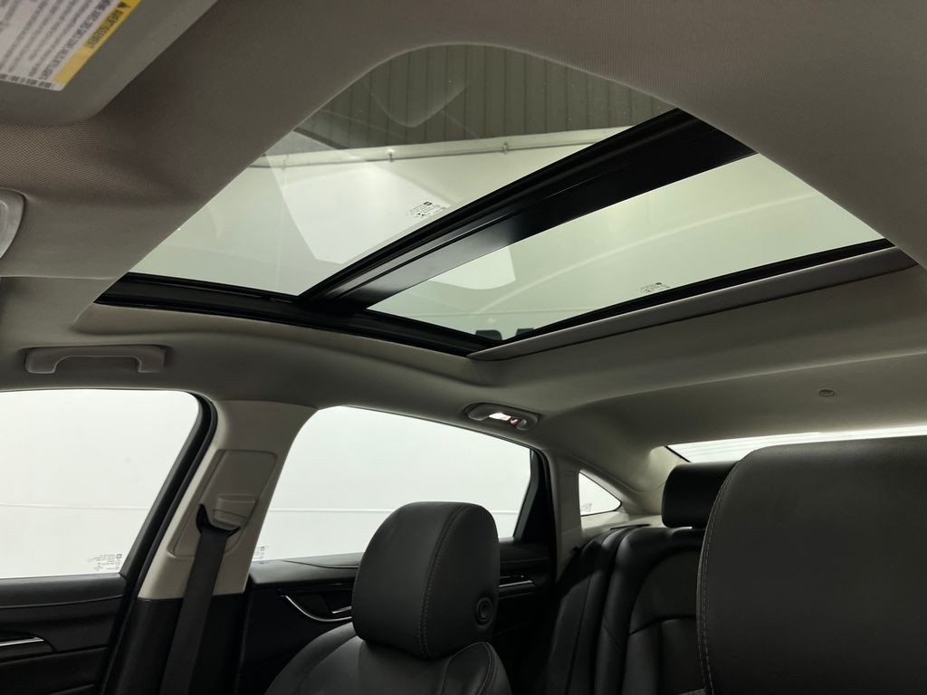 2017 Buick LaCrosse Image 12