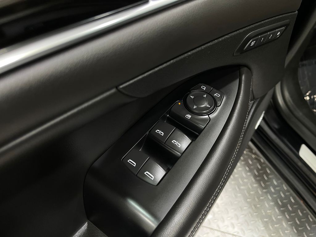 2017 Buick LaCrosse Image 16