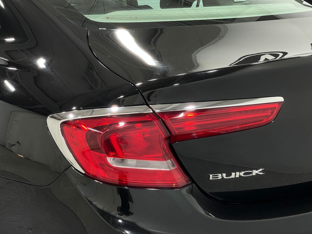 2017 Buick LaCrosse Image 34