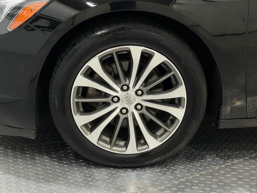 2017 Buick LaCrosse Image 35