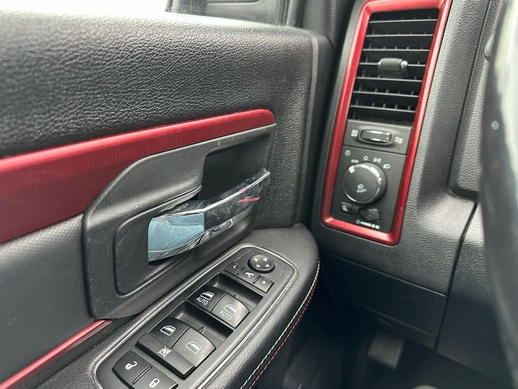2017 RAM 1500 Image 10