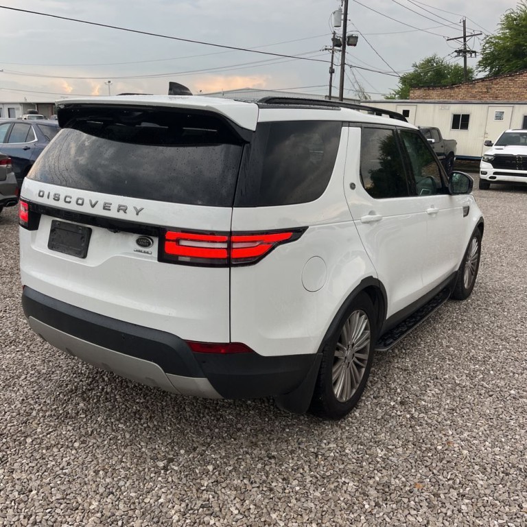 2017 Land Rover Discovery Image 6