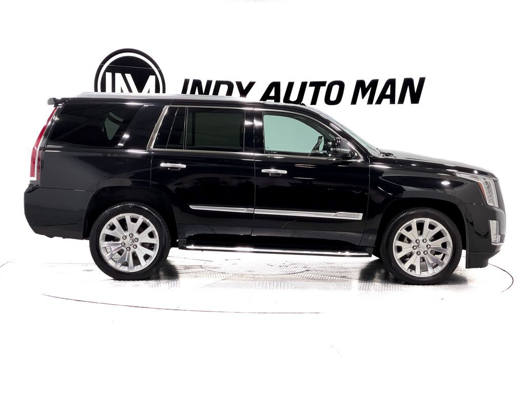 2018 Cadillac Escalade Image 3