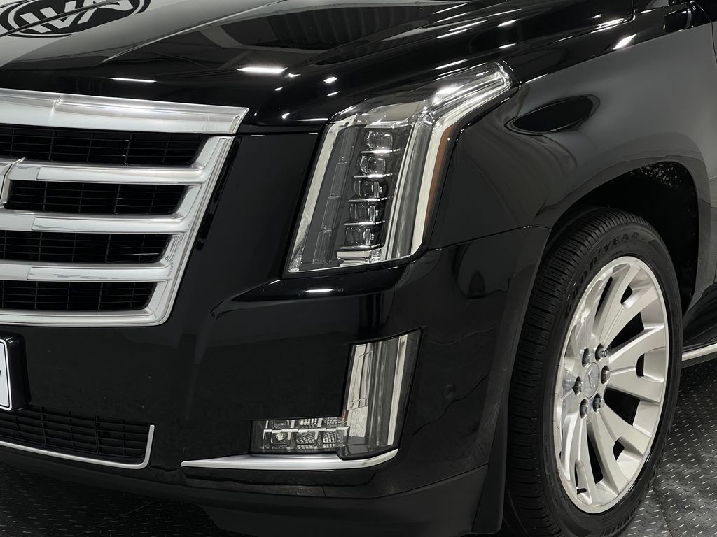 2018 Cadillac Escalade Image 37