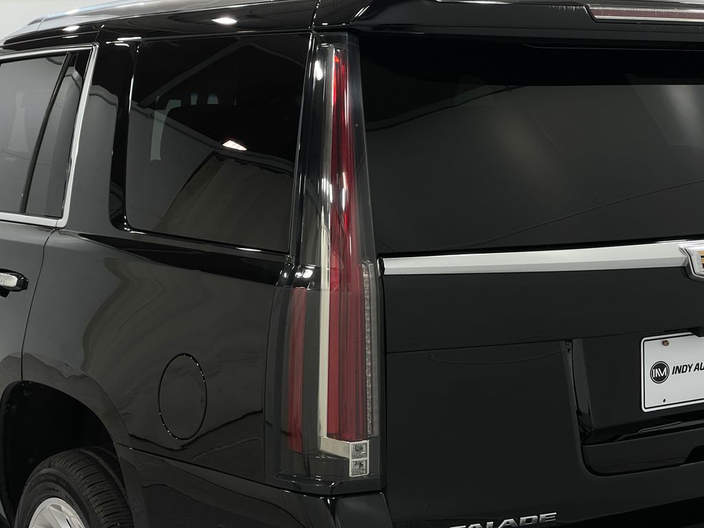2018 Cadillac Escalade Image 38