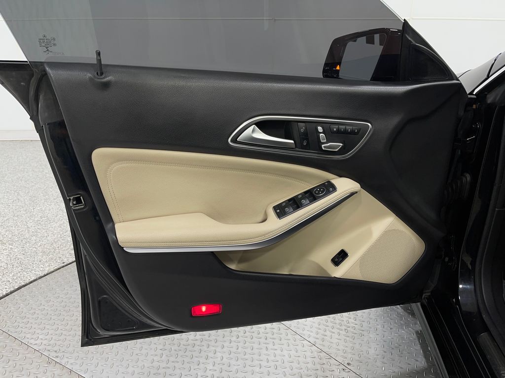 2019 Mercedes-Benz CLA-Class Image 13