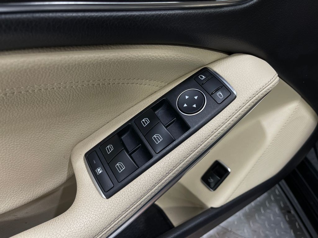 2019 Mercedes-Benz CLA-Class Image 14
