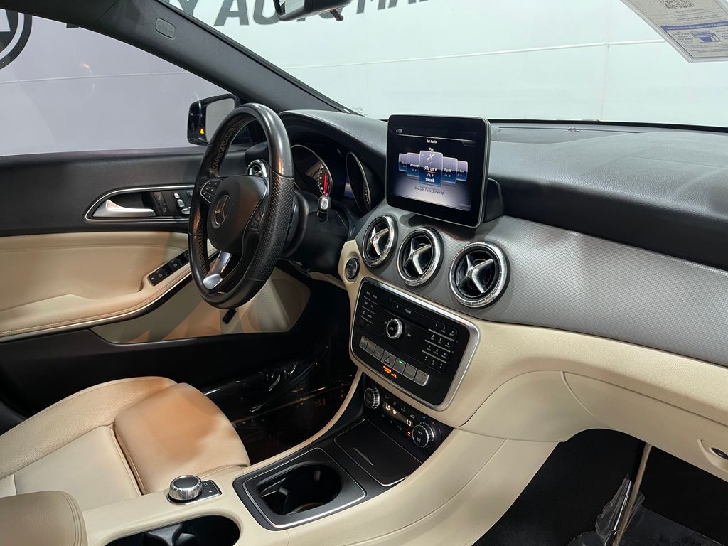 2019 Mercedes-Benz CLA-Class Image 18