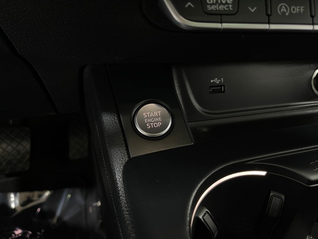2018 Audi A4 Image 22