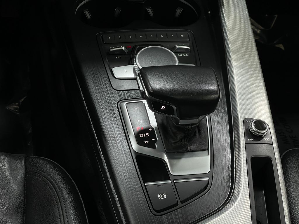 2018 Audi A4 Image 30