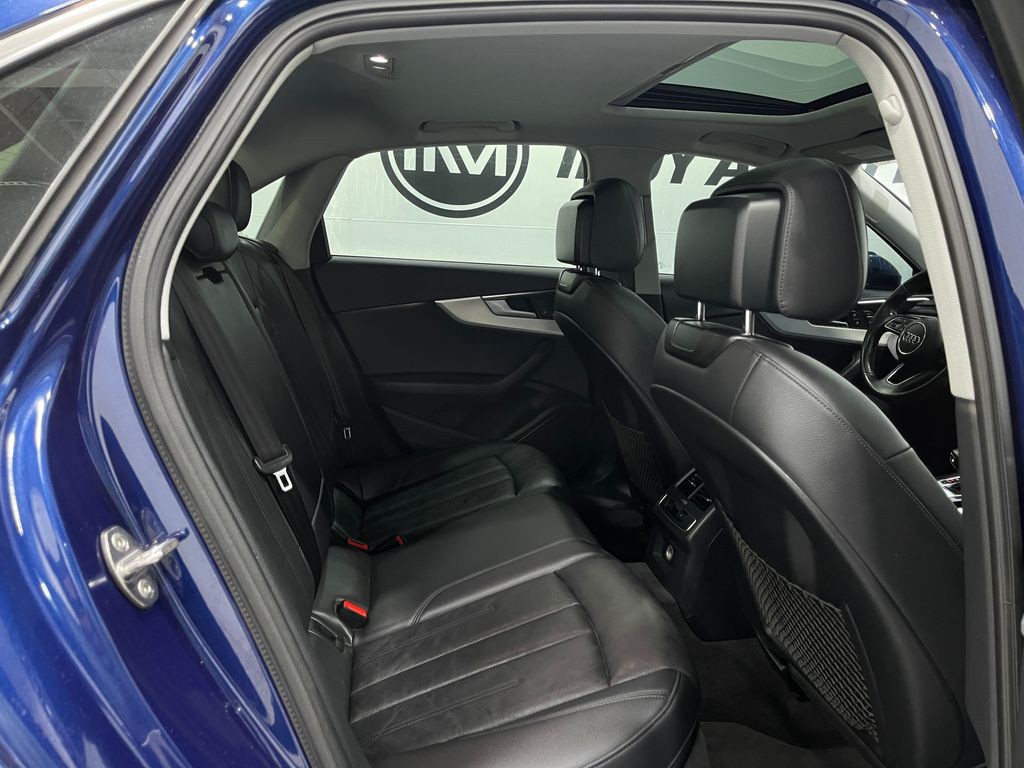 2018 Audi A4 Image 32