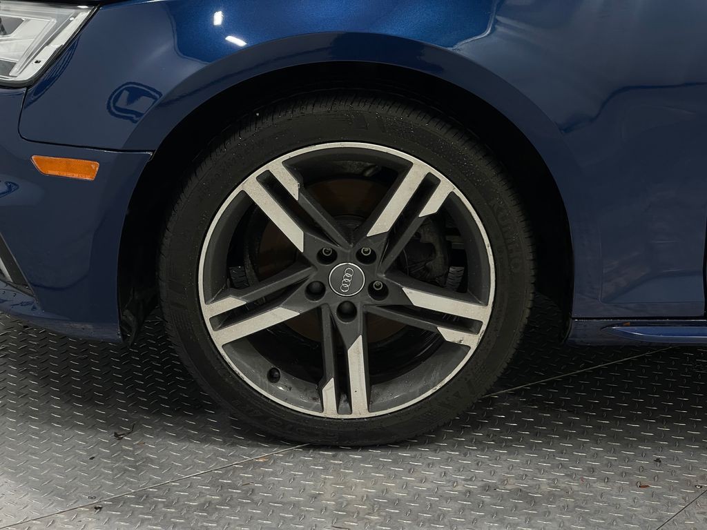 2018 Audi A4 Image 37