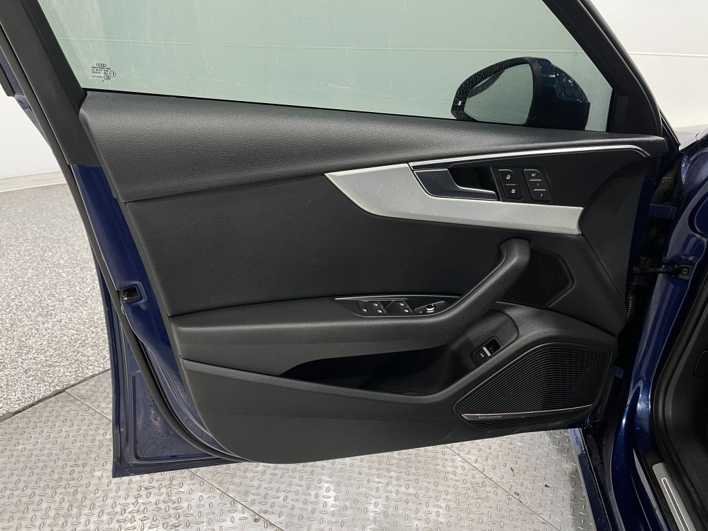 2018 Audi A4 Image 16