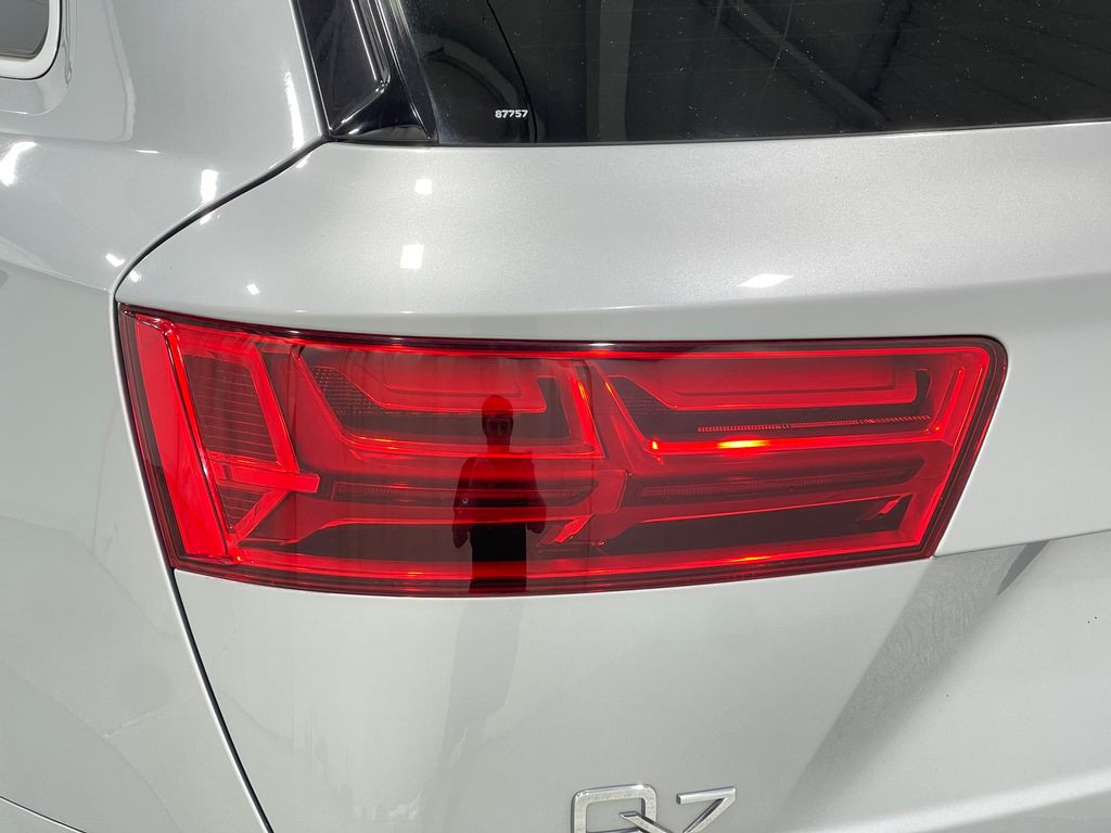 2019 Audi Q7 Image 37