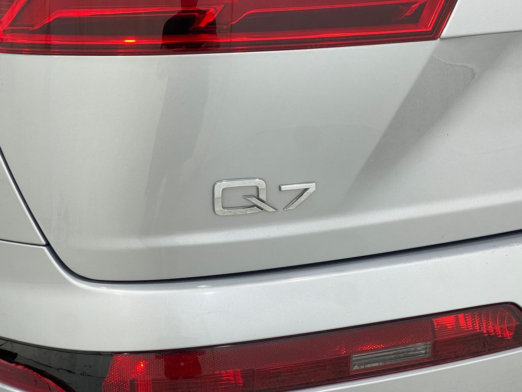 2019 Audi Q7 Image 42