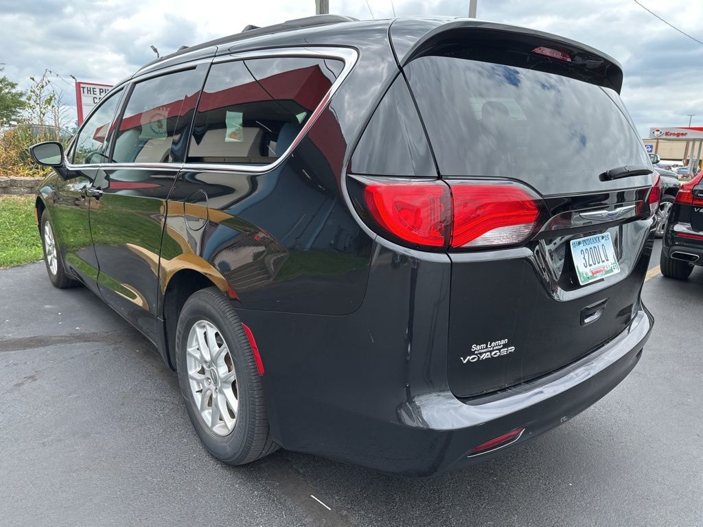 2020 Chrysler Voyager Image 4