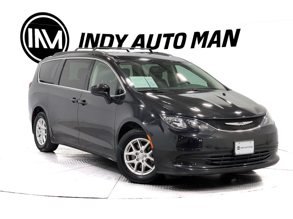 2020 Chrysler Voyager Image 2