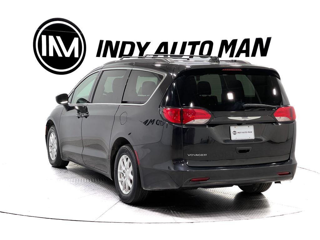 2020 Chrysler Voyager Image 6