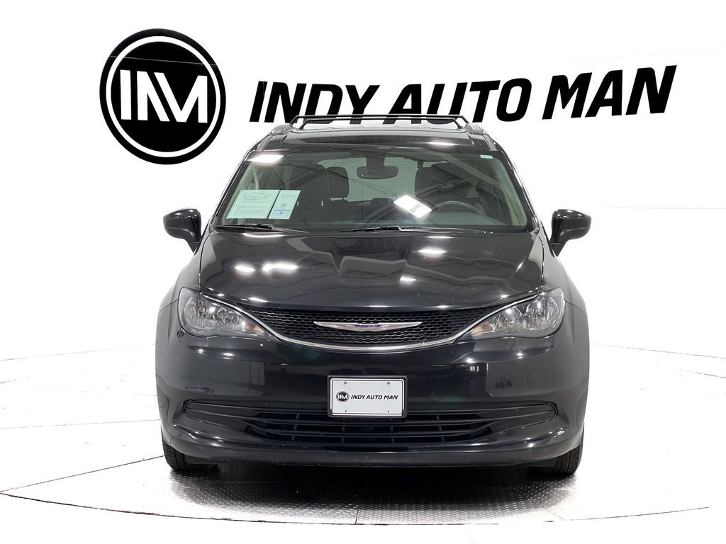 2020 Chrysler Voyager Image 9