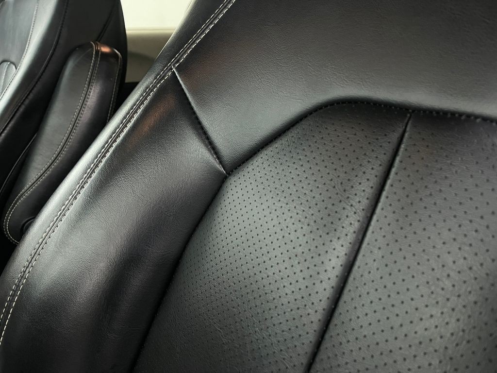 2020 Chrysler Voyager Image 16