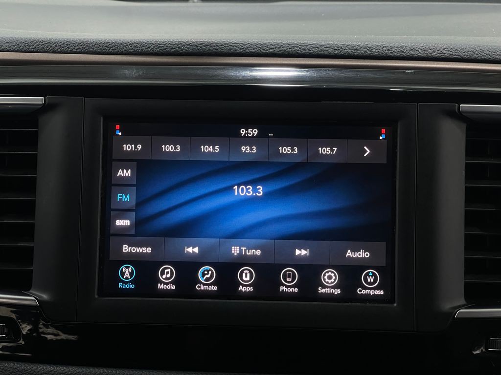 2020 Chrysler Voyager Image 22