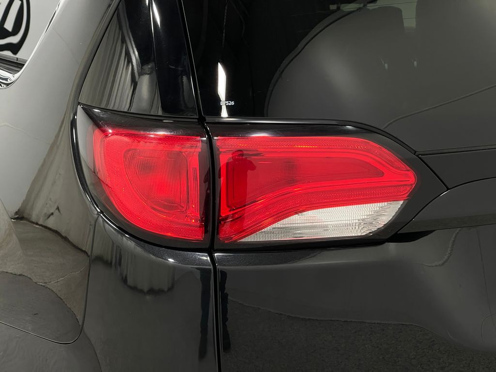 2020 Chrysler Voyager Image 34
