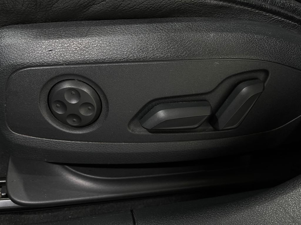 2018 Audi A4 Image 19